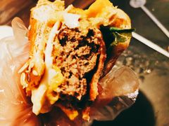 -HIGH FIVE哈福手工汉堡(桂林路店)