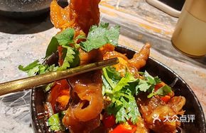 Boneless Pig's Feet in Sauce