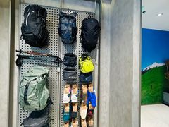 -百年港湾奥特莱斯(香炉礁店)
