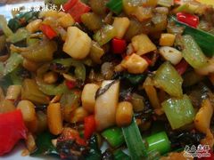 鸡尾笋炒酸菜-新新湘菜馆(新中街二条店)