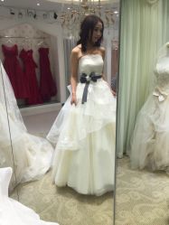 点击看大图 -艾米丽婚纱礼服