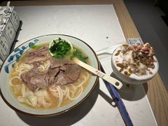 -鑫花溪牛肉米粉(凤凰街创始总店)