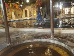 -泉城欧乐堡戏水湾艺术养生温泉