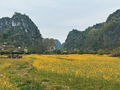 -高荡千年布依古寨旅游景区