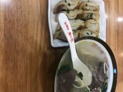牛肉粉丝汤-小姜锅贴(凤凰街店)