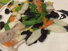 荷塘月色-沃阁巴厘原墅餐厅