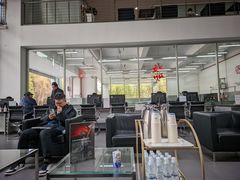 -上海星瀚奔驰4S店(红柳路店)