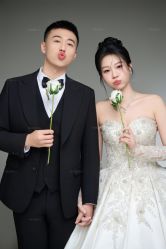 -雪中彩影婚纱摄影·微光艺术中心