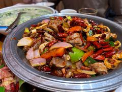 -老滇山寨•云南特色菜•地方菜•民族风情歌舞表演(金碧店)