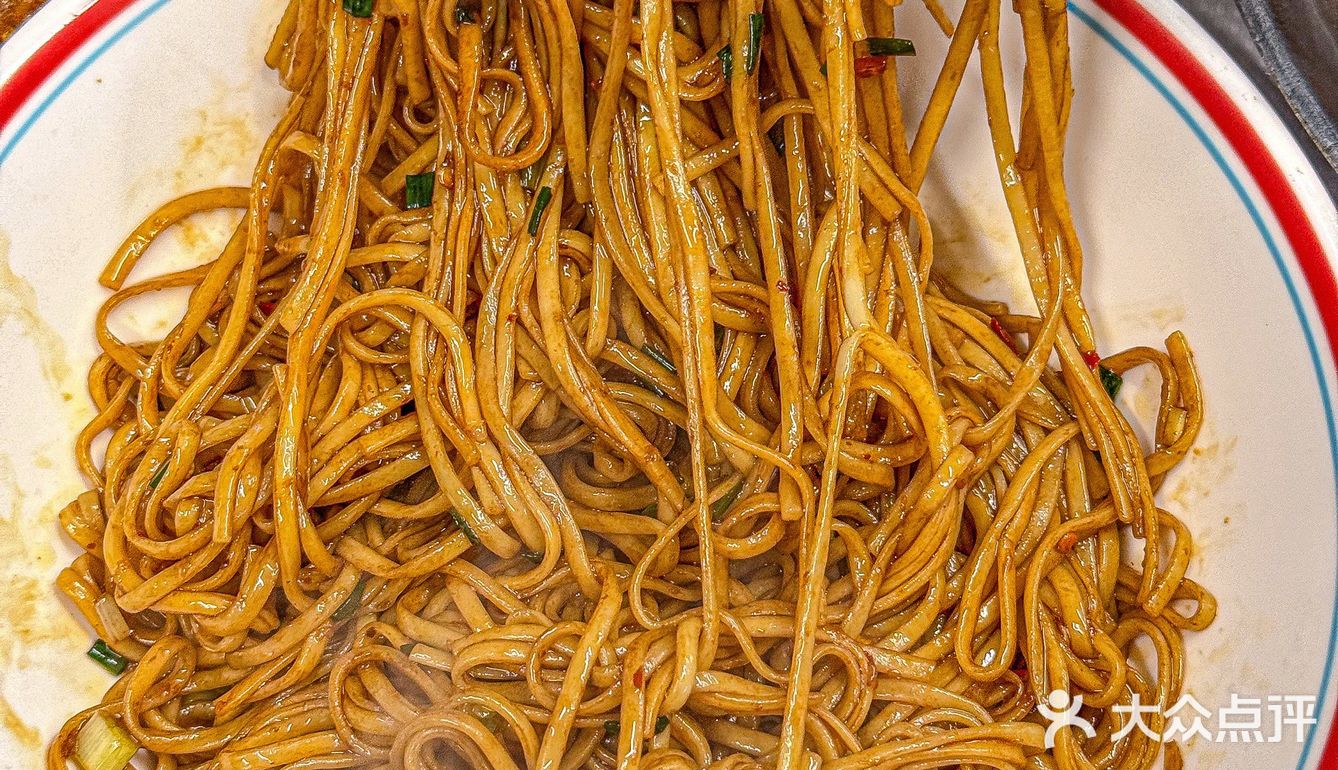 在湘江世纪城！居民楼区隐藏的宝藏烧烤大排档