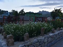 -百里峡七彩艺术小镇