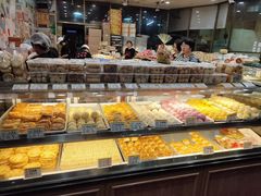 面包甜点陈列柜-赞记龙凤礼饼(广州市二宫向群宾馆店)