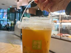 霸气一桶凤梨百香果-奈雪的茶(凯德新都心店)