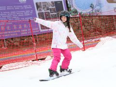 -大别山南武当滑雪场
