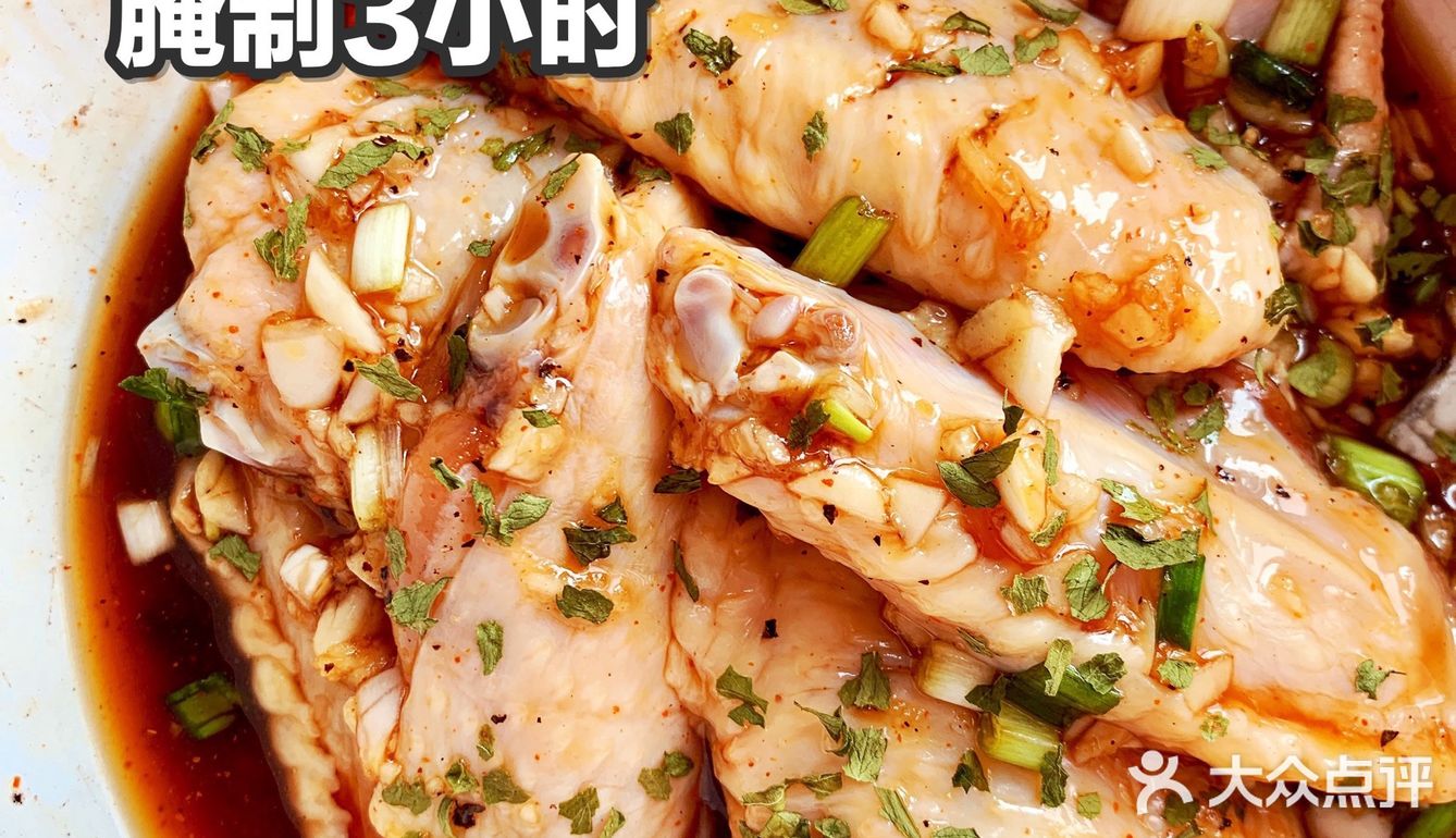大人小孩都爱吃的吮指蒜香鸡翅