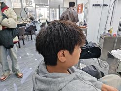 -藤野造型烫染·漂发