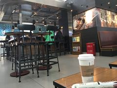 大堂-星巴克(西安机场1店T3到达店)