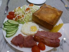 面包套餐-自由之丘