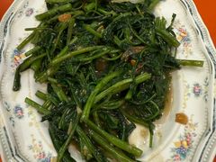 -J Daeng Seafood