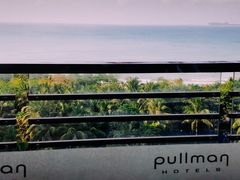 -三亚湾海居铂尔曼度假酒店