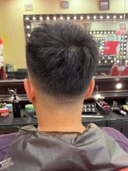 -东方先生国潮男士理发馆