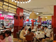 -刘姐啤酒鱼民族演艺餐厅(西街总店)
