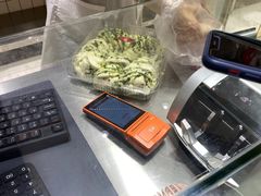 -白玉兰食品甜凤店(合生汇店)