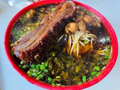 -小龙大肉面馆