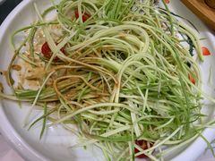 爽口葫芦丝-八珍饺子·烤鸭·家常菜