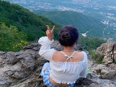 -鬼笑石后山停车场