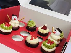 圣诞奇遇迷你12个装杯蛋糕礼盒-派悦坊·甜品·蛋糕(日坛店)