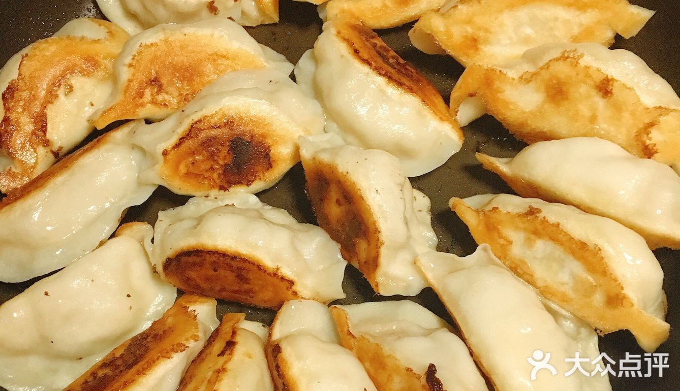 10分钟完成一道家常菜——香煎饺子