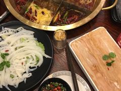-重庆爽翻天老火锅(临平万达广场店)