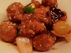 椰果菠萝咕噜肉-闻见中国海南菜(K11店)