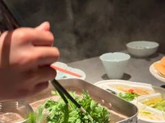 -左庭右院鲜牛肉火锅黑金店(陆家嘴中心店)