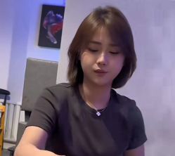 -侨治发型