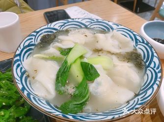 两个人点了四样吃的，完全吃不完