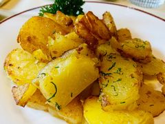 煎土豆块-老井俄式餐厅