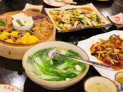 -黄桷树曹家私房菜(江与城店)