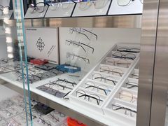 -潘多拉眼镜·蔡司依视路明月(潘家园店)