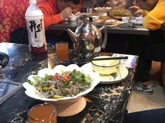 大堂-东北农家院·铁锅炖(莘庄店)