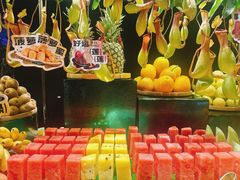 -雍容荟帝王蟹活龙虾展台自助(IFS黑金店)