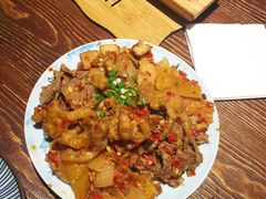 蒜香鸡脚-浩海火烧云傣家菜(京广店)
