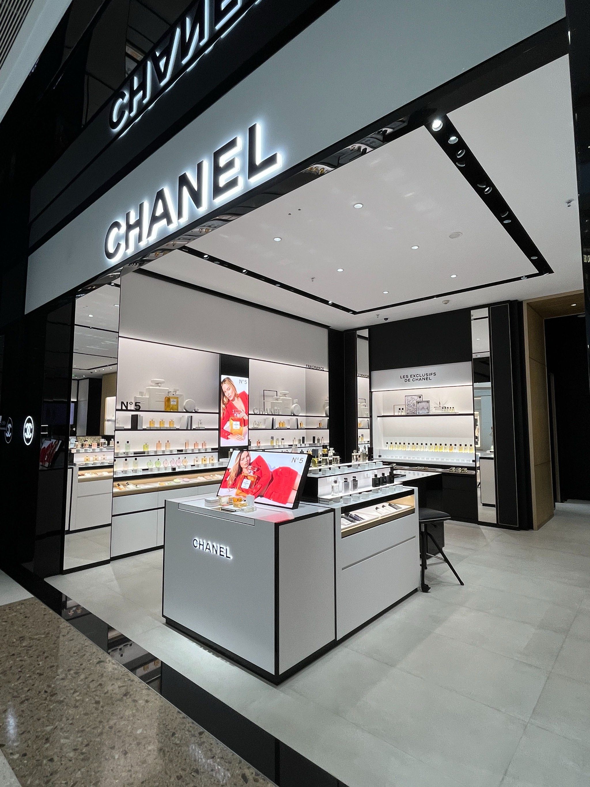 n不愧是精品店规格#杭州周末去哪儿#彩妆#杭州萧山万象汇#香奈儿#杭州