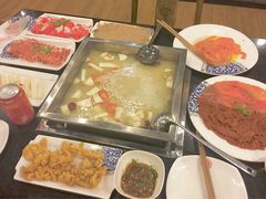 -百年川椒重庆老火锅(光谷店)