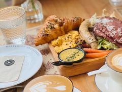 -Mark&Mars Restaurant