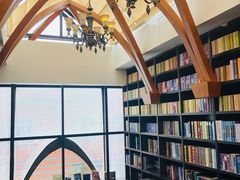 -钟书阁(松江泰晤士小镇店)