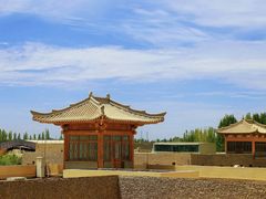 -敦煌山庄摘星阁