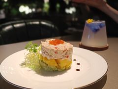 -Oasis Bar & Grill