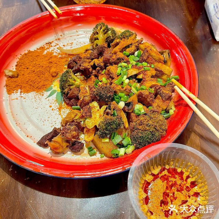 成都宽窄巷子这边很火的甜不辣🔥